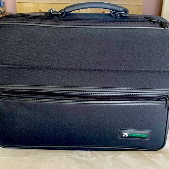 Laptop Notebook Carrying Shoulder Bag-Black, Excellent Condition -Rarely Used - Picture 5 of 8